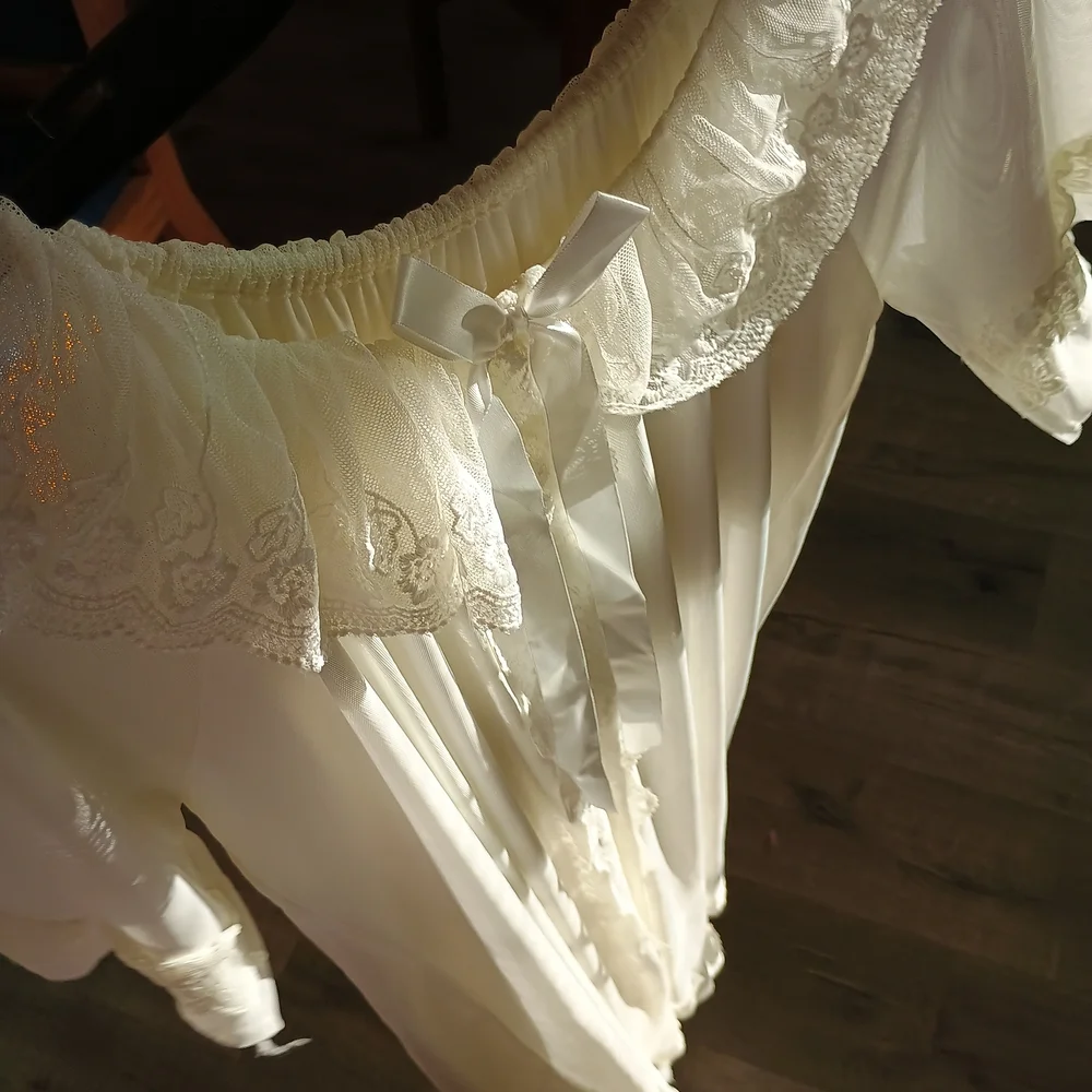 Like new, vintage style, white, double layer nightie, womens intimates, fairy - Picture 16 of 16